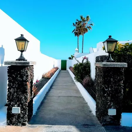 Sun & Sea Coronas فندق