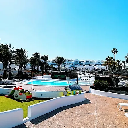 Sun & Sea Coronas Otel *